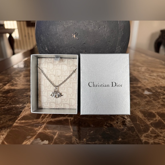 ❌❌SOLD ON FB❌❌🎀Christian Dior Necklace🎀 - Picture 2 of 7